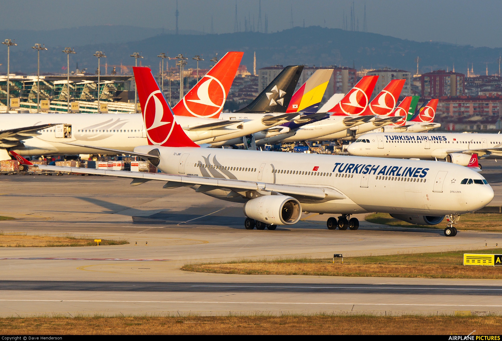 Turkish Airlines TC-JNK aircraft at Istanbul - Ataturk