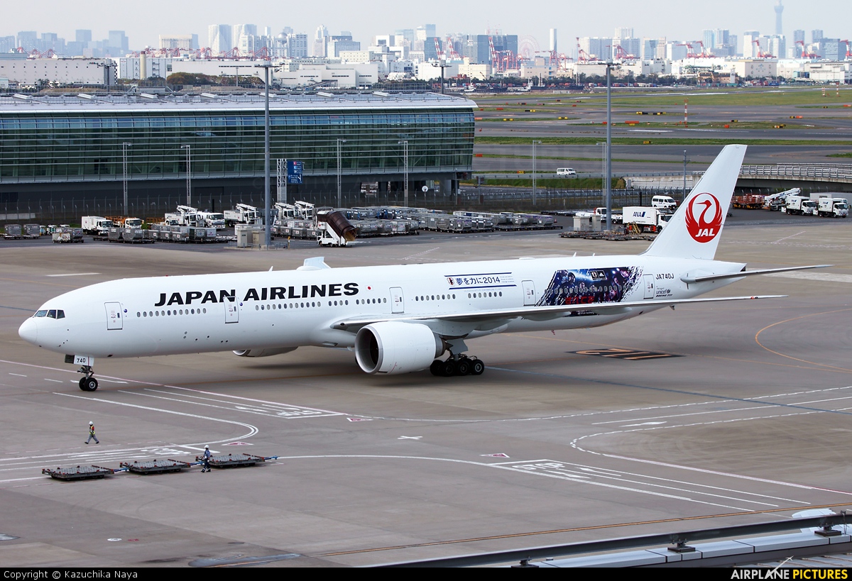 JAL - Japan Airlines JA740J aircraft at Tokyo - Haneda Intl