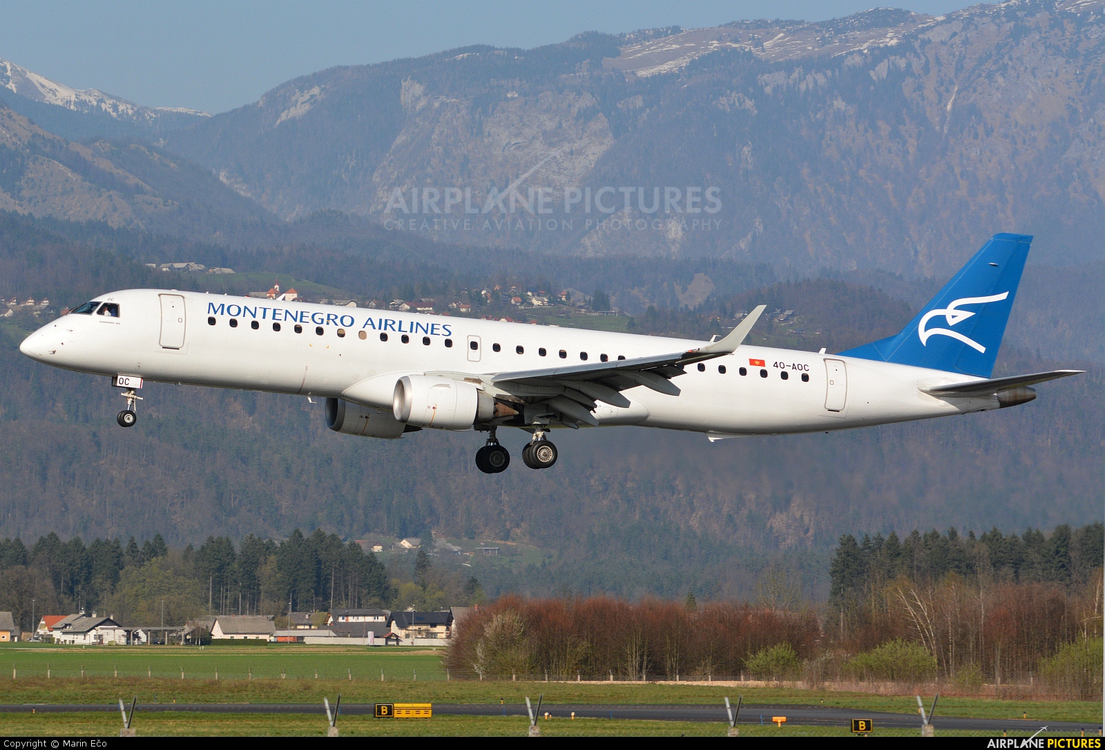 Montenegro Airlines 4O-AOC aircraft at Ljubljana - Brnik
