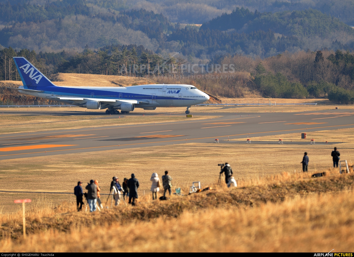 - Airport Overview - aircraft at Fukushima