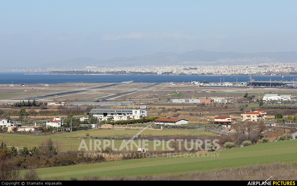 - Airport Overview - aircraft at Thessaloniki - Makedonia