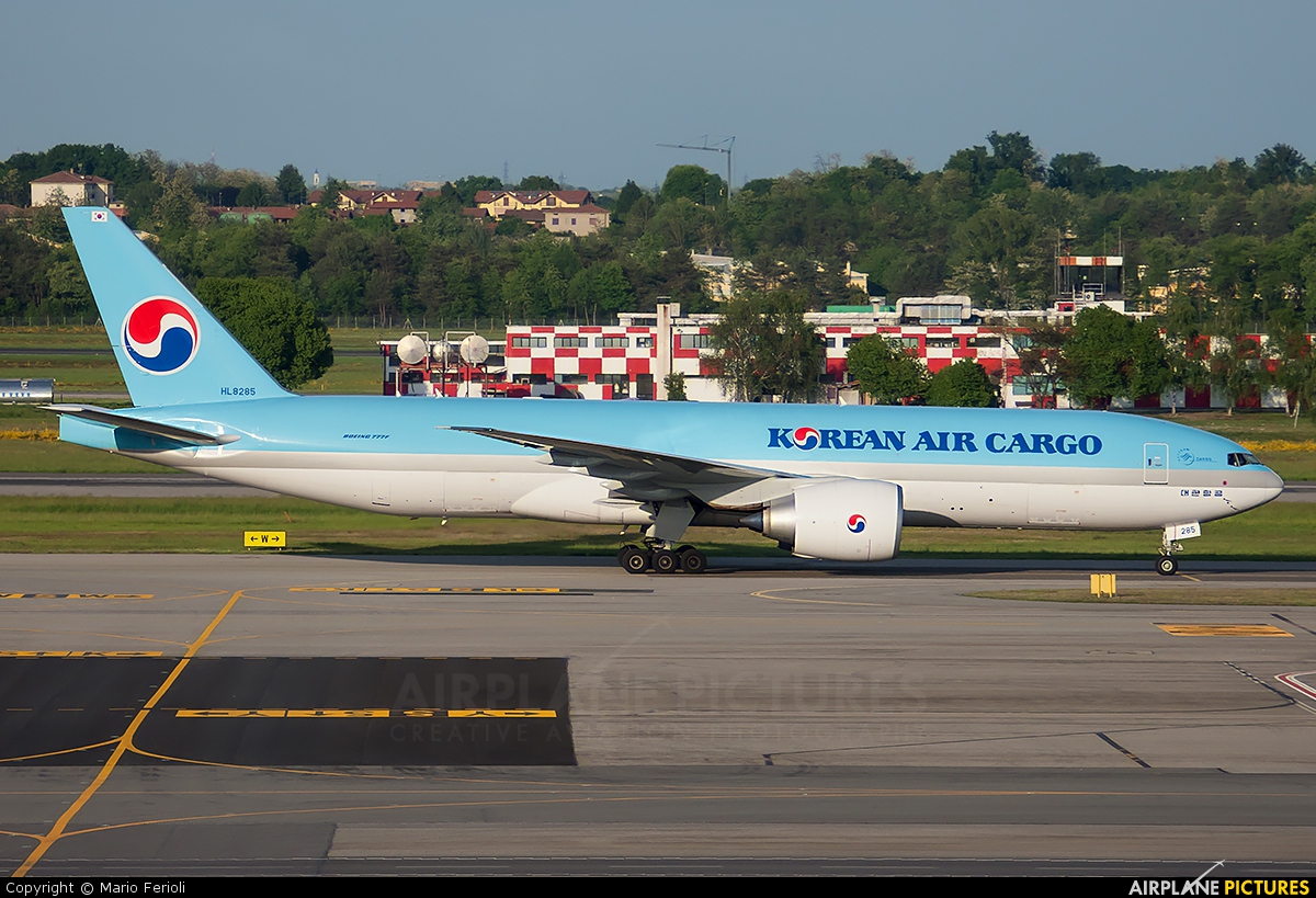 Korean Air Cargo HL8285 aircraft at Milan - Malpensa