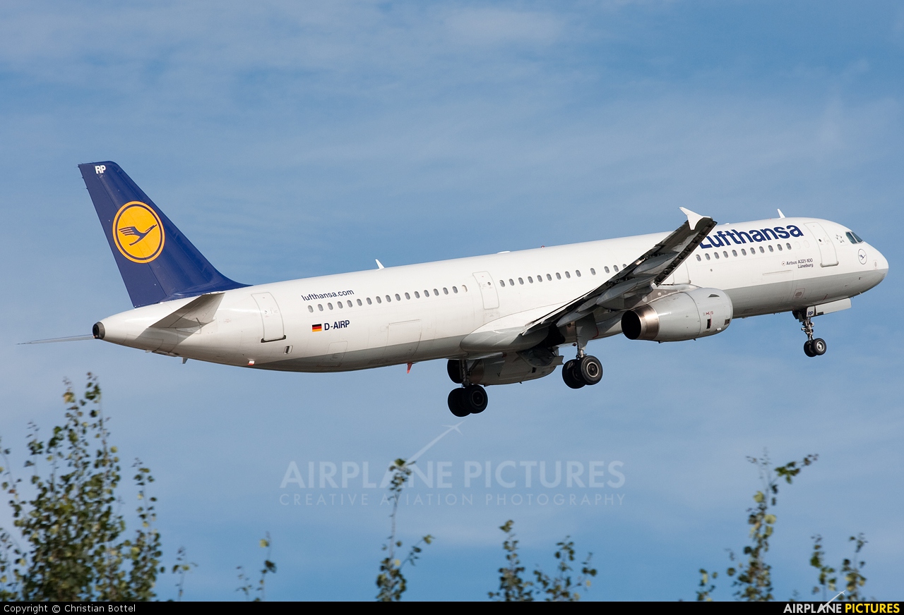 Lufthansa D-AIRP aircraft at Frankfurt