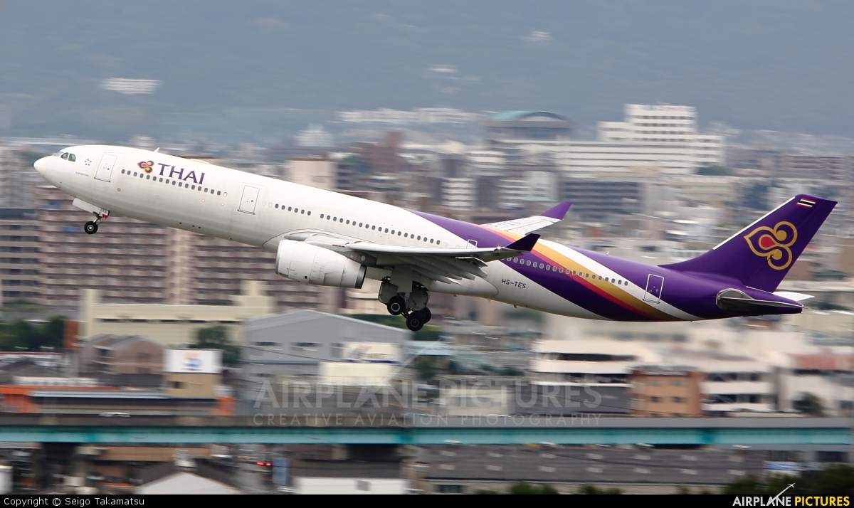 Thai Airways HS-TES aircraft at Fukuoka