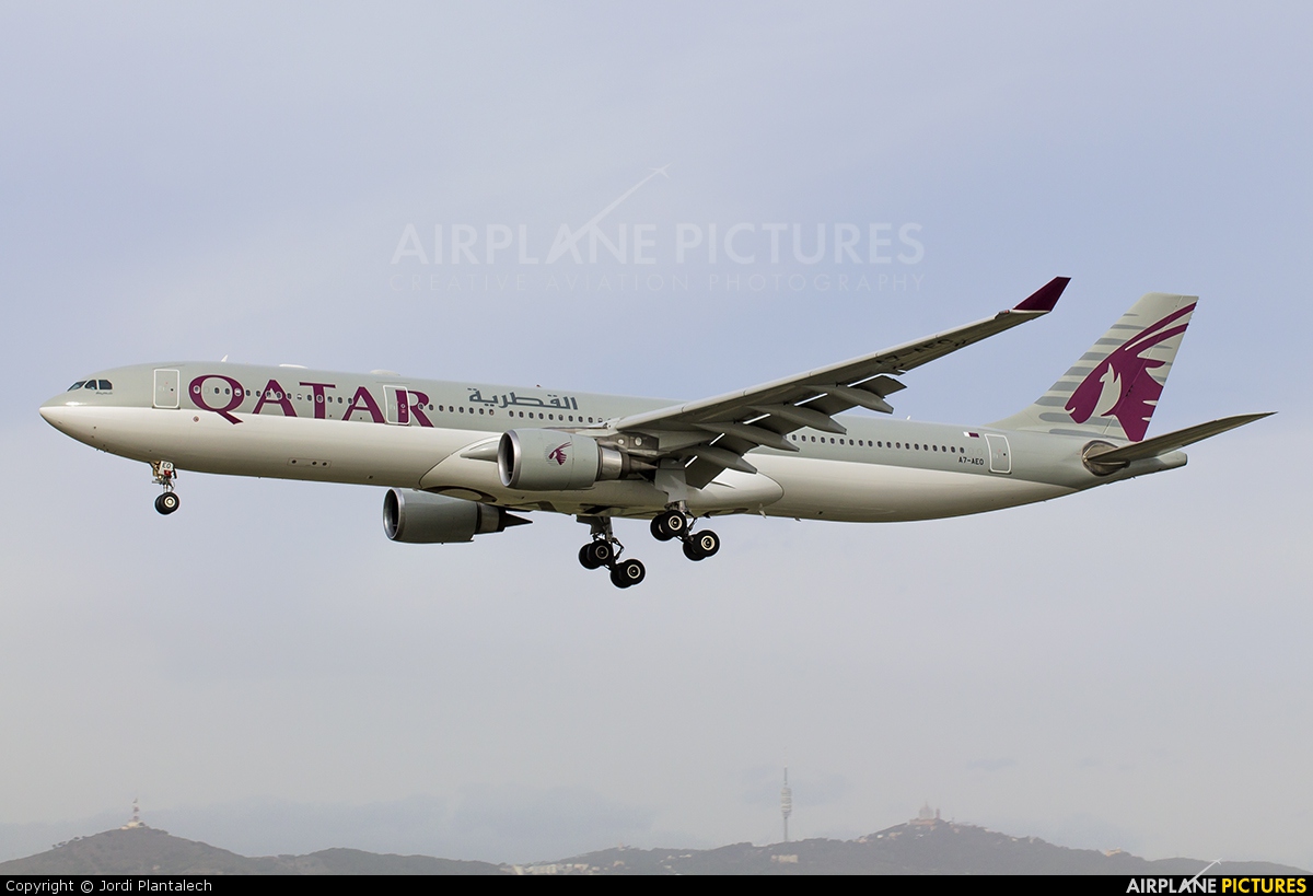 Qatar Airways A7-AEO aircraft at Barcelona - El Prat