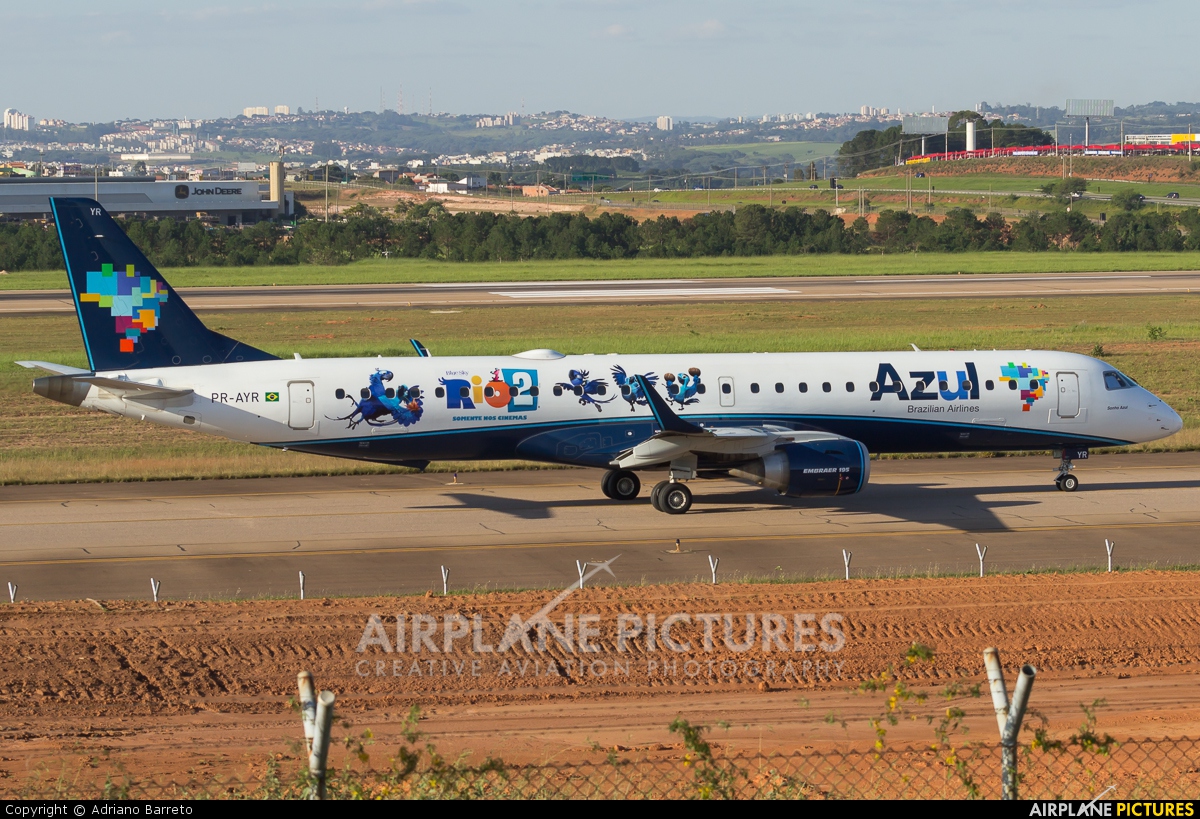 Azul Linhas Aéreas PR-AYR aircraft at Campinas - Viracopos Intl