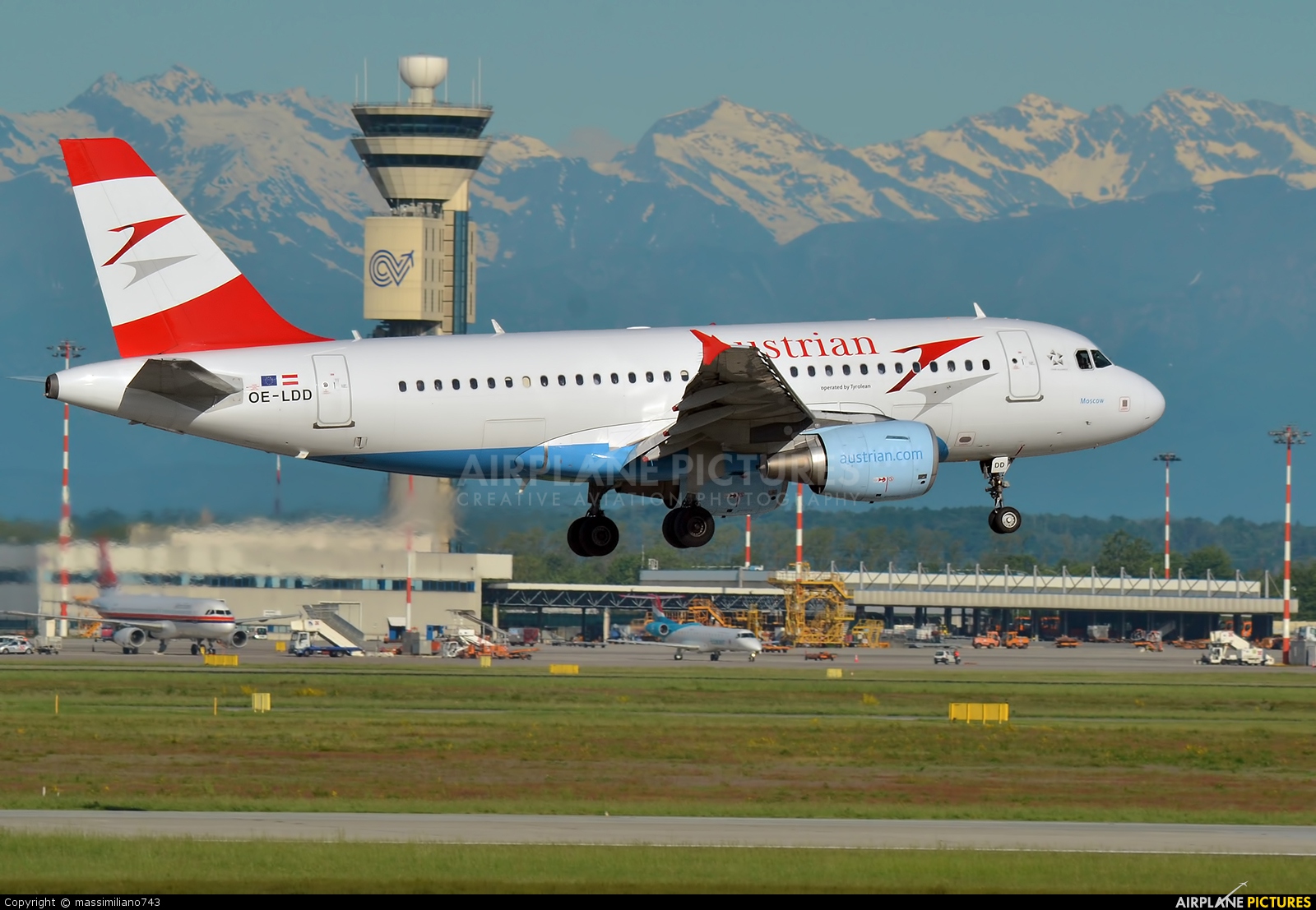 Austrian Airlines/Arrows/Tyrolean OE-LDD aircraft at Milan - Malpensa