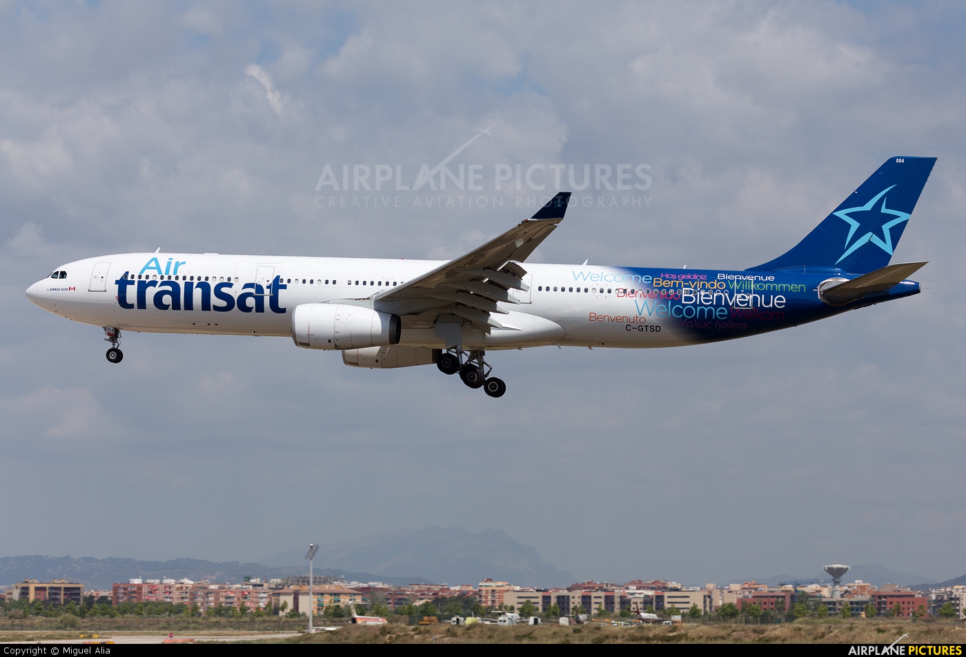 Air Transat C-GTSD aircraft at Barcelona - El Prat