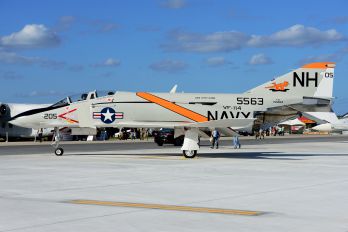 155563 - USA - Navy McDonnell Douglas F-4J Phantom II
