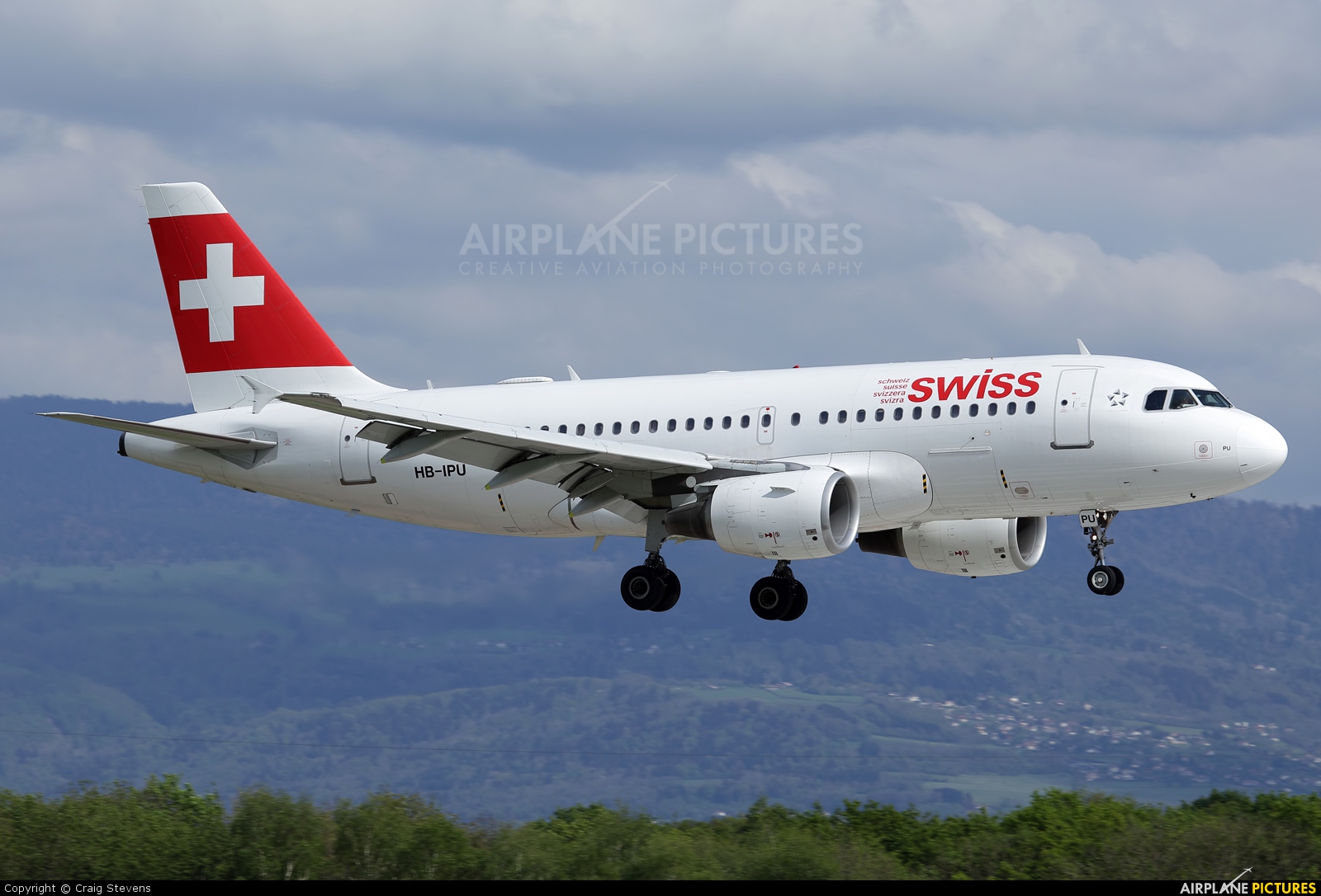 Swiss HB-IPU aircraft at Geneva Intl
