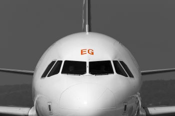 G-EZEG - easyJet Airbus A319