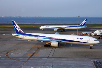 JA753A - ANA - All Nippon Airways Boeing 777-300