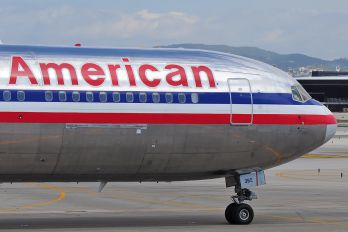 N39365 - American Airlines Boeing 767-300ER