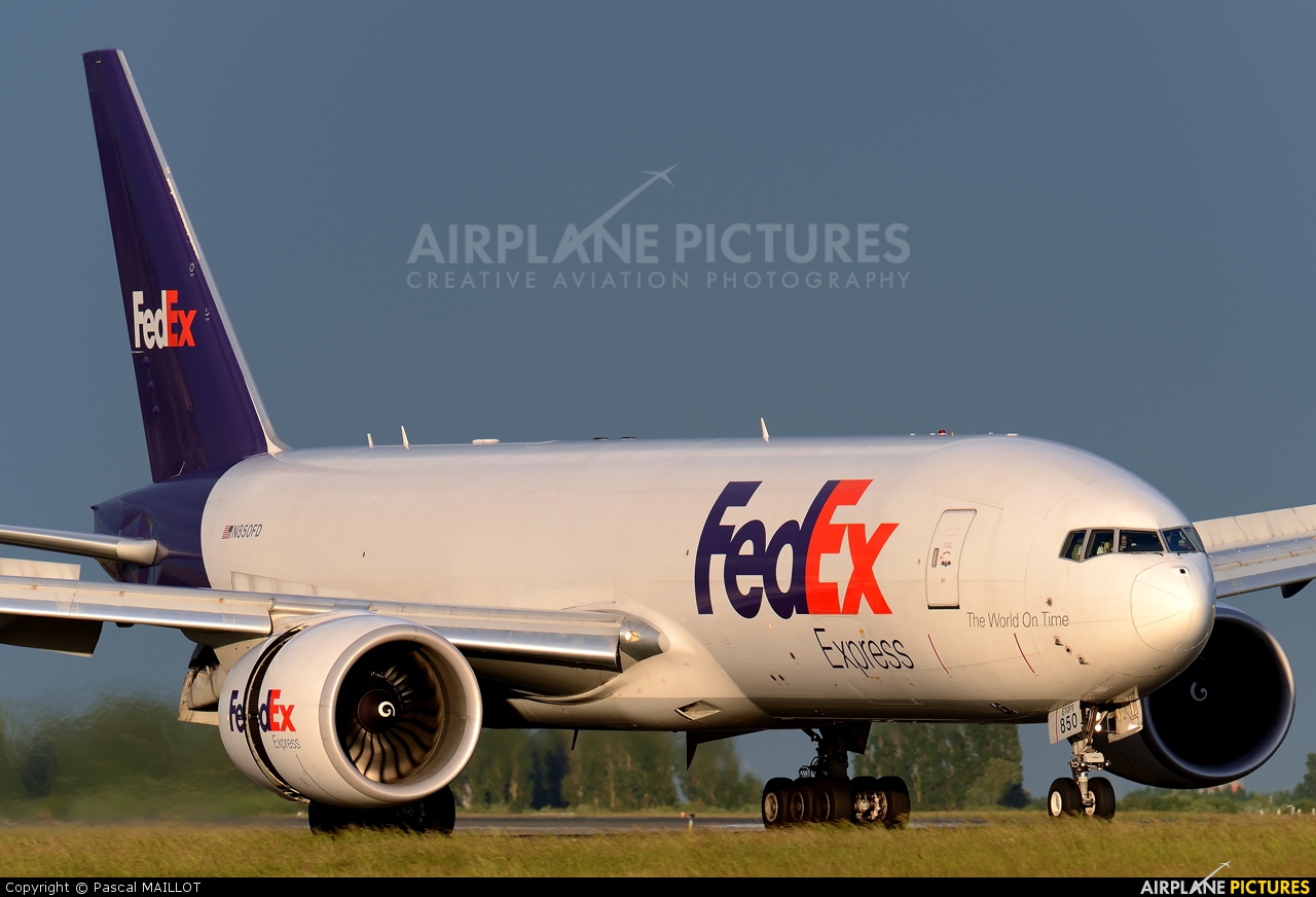 FedEx Federal Express N850FD aircraft at Paris - Charles de Gaulle