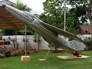 E-1083 - India - Air Force Hindustan Ajeet