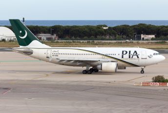 AP-BEQ - PIA - Pakistan International Airlines Airbus A310