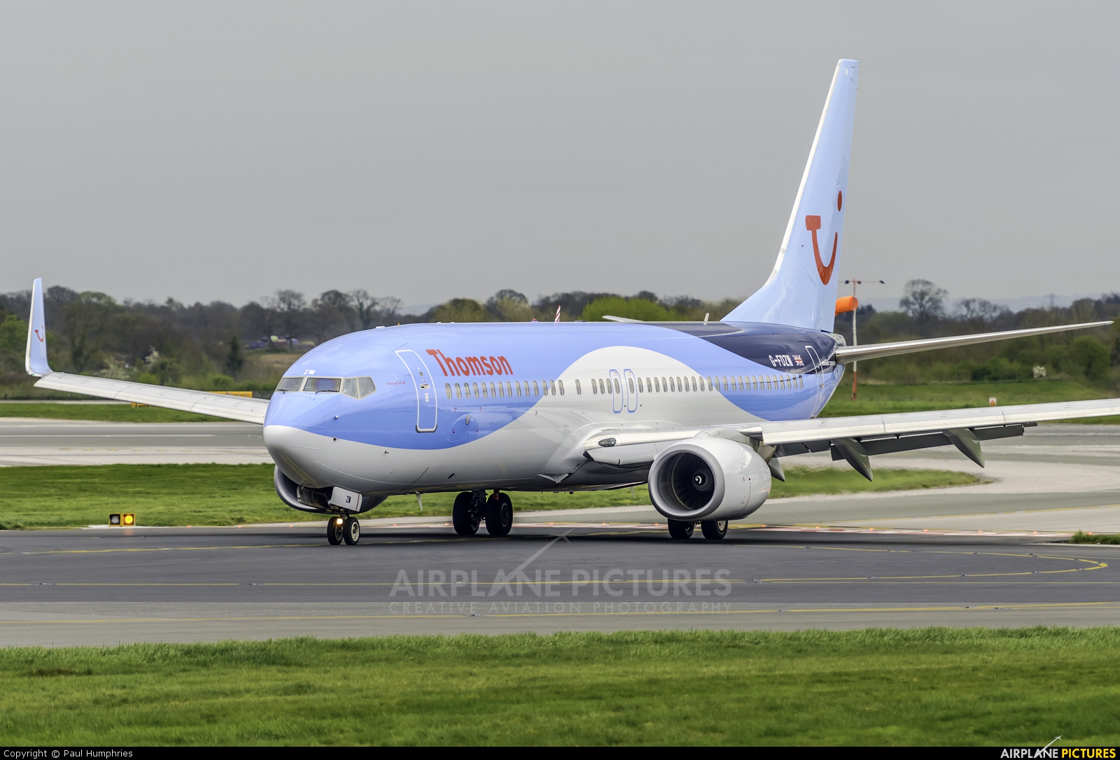 Thomson/Thomsonfly G-FDZW aircraft at Manchester