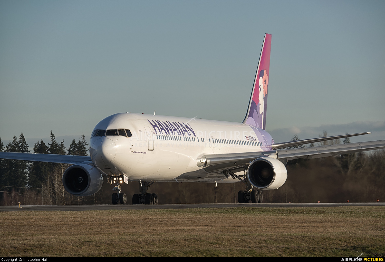 Hawaiian Airlines N594HA aircraft at Everett - Snohomish County / Paine Field