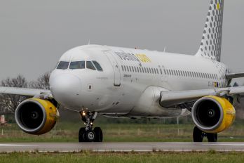 EC-JFF - Vueling Airlines Airbus A320