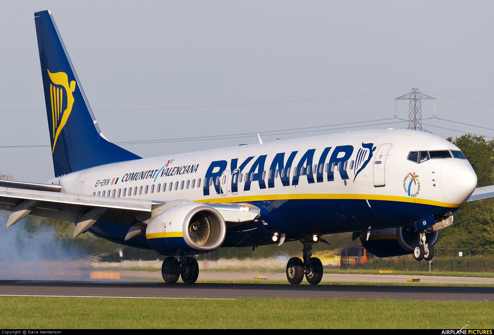 Ryanair EI-EKN aircraft at Manchester