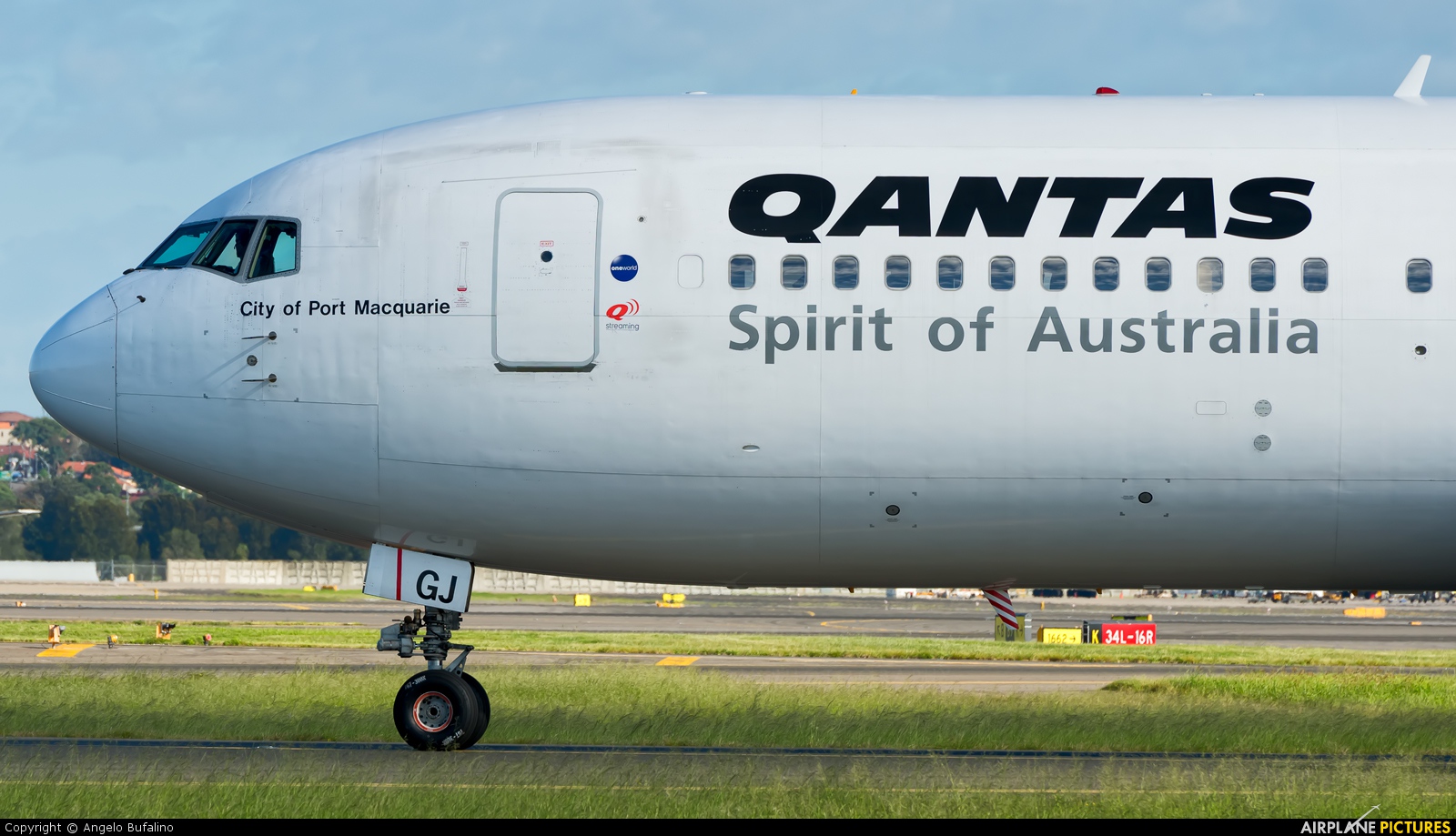 QANTAS VH-OGJ aircraft at Sydney - Kingsford Smith Intl, NSW