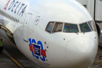 N841MH - Delta Air Lines Boeing 767-400ER