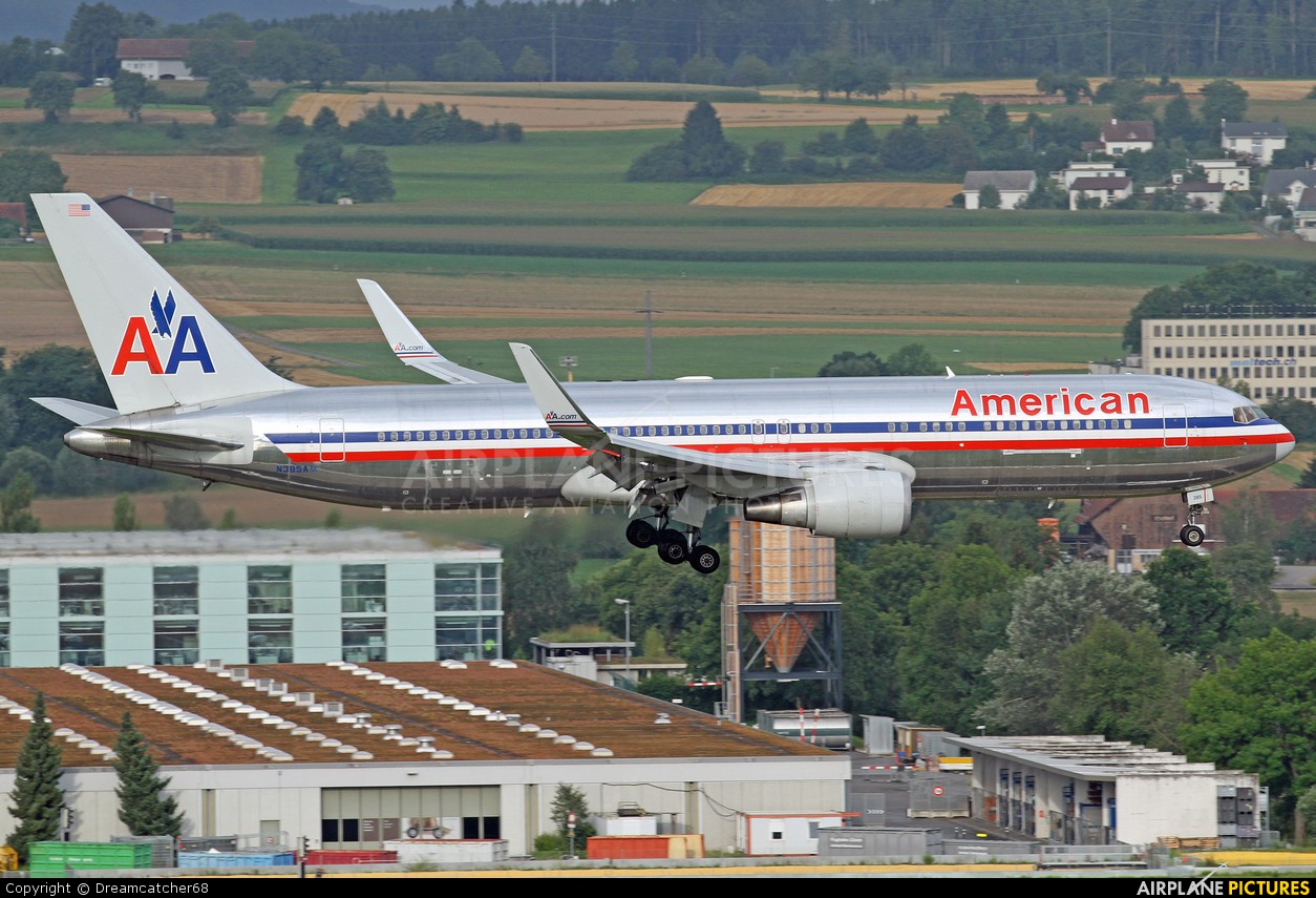 American Airlines N385AM aircraft at Zurich
