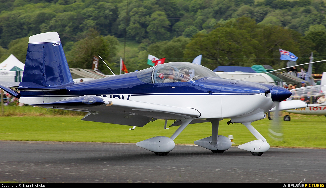 Private G-GNRV aircraft at Welshpool