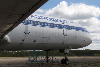 RA-85685 - UTair Tupolev Tu-154M