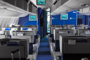 - - KLM Boeing 777-300ER