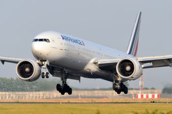 F-GSQE - Air France Boeing 777-300ER