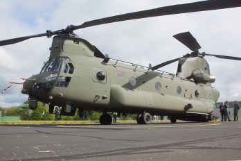 ZK552 - Royal Air Force Boeing Chinook HC.6
