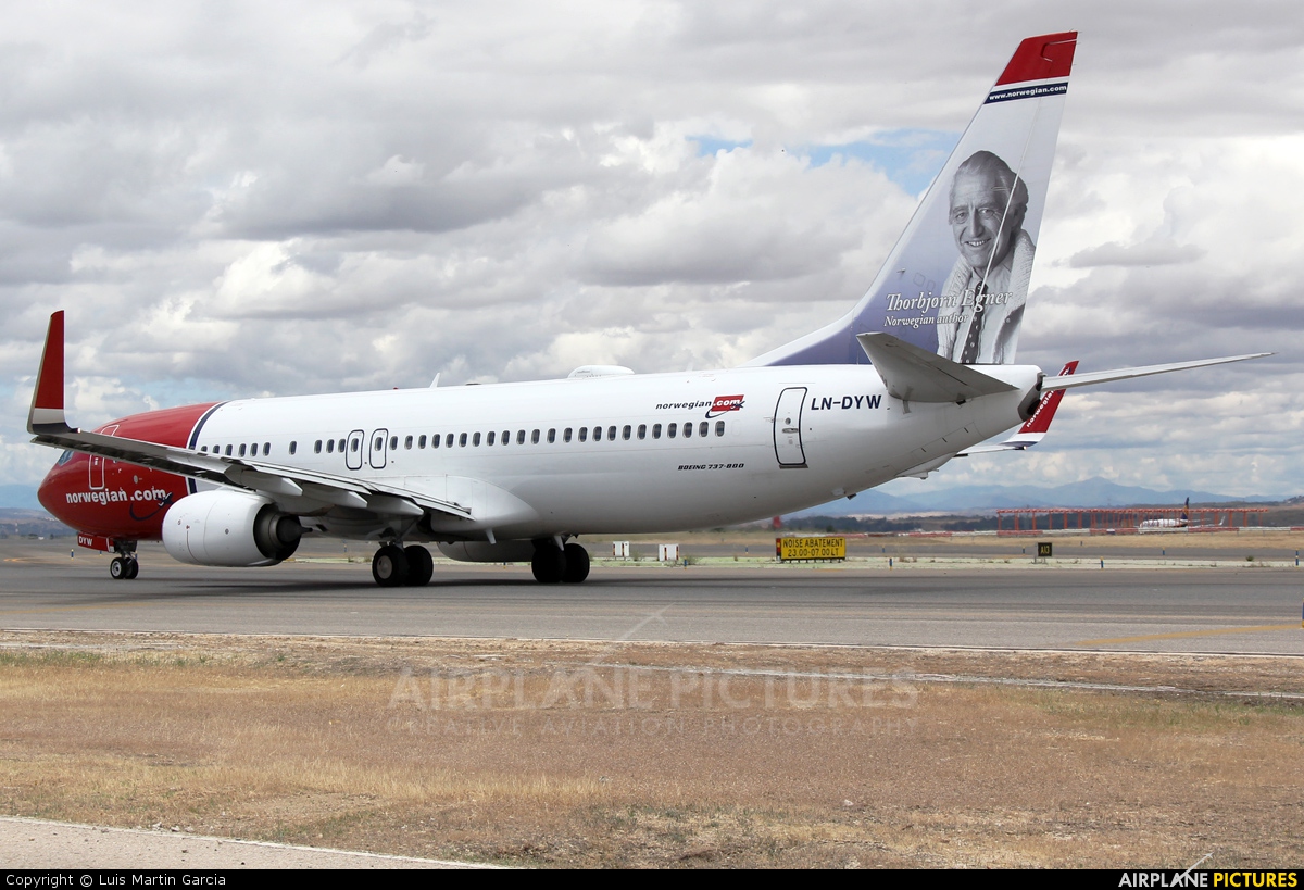 Norwegian Air Shuttle LN-DYW aircraft at Madrid - Barajas
