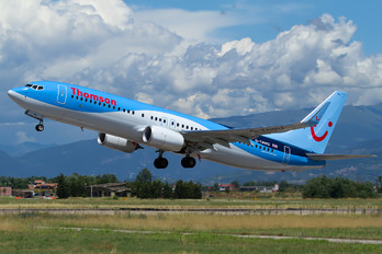 G-TAWU - Thomson/Thomsonfly Boeing 737-800