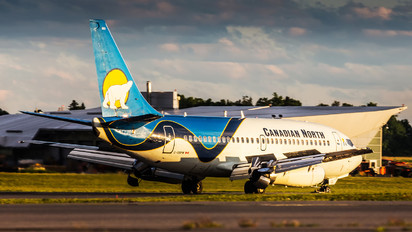 C-GSPW - Canadian North Boeing 737-200