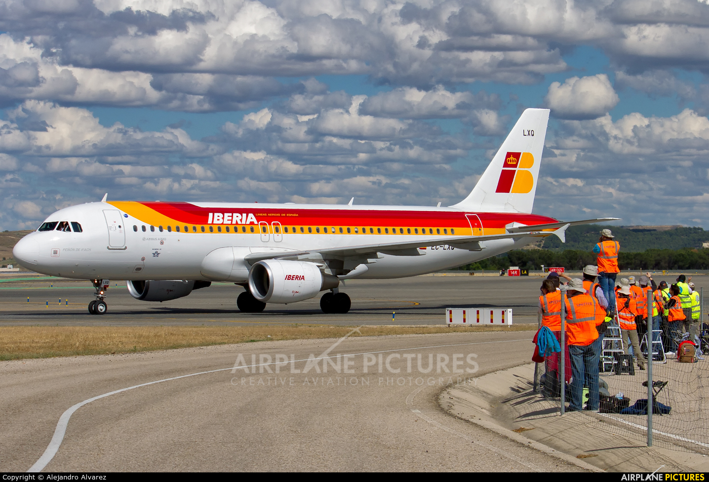 Iberia EC-LXQ aircraft at Madrid - Barajas