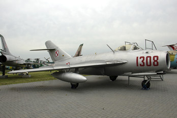 1308 - Poland - Air Force PZL Lim-5