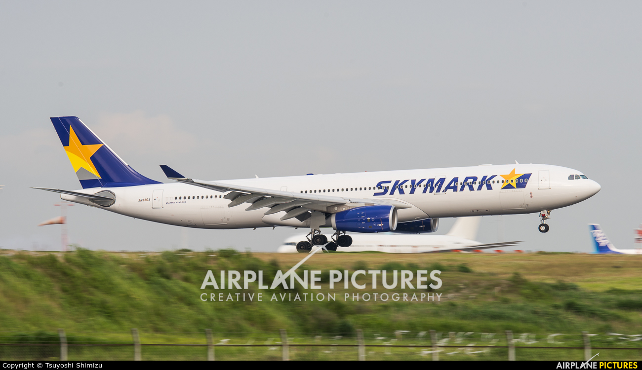 Skymark Airlines JA330A aircraft at Tokyo - Haneda Intl