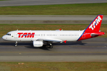 PR-MYS - TAM Airbus A320
