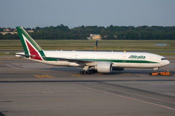 EI-ISE - Alitalia Boeing 777-200ER