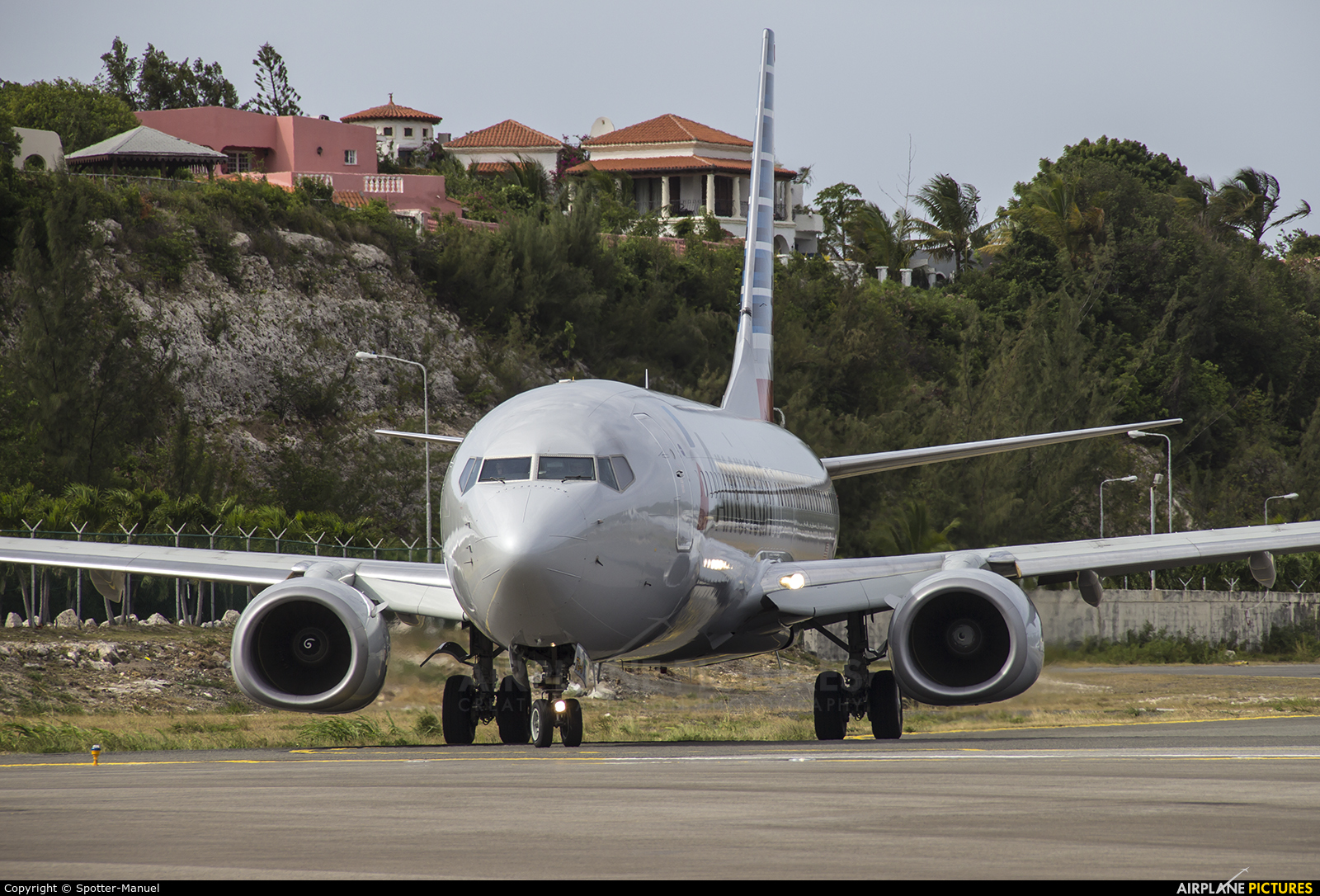 American Airlines N809NN aircraft at Sint Maarten - Princess Juliana Intl
