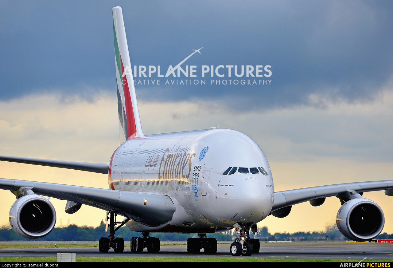 Emirates Airlines A6-EDW aircraft at Paris - Charles de Gaulle