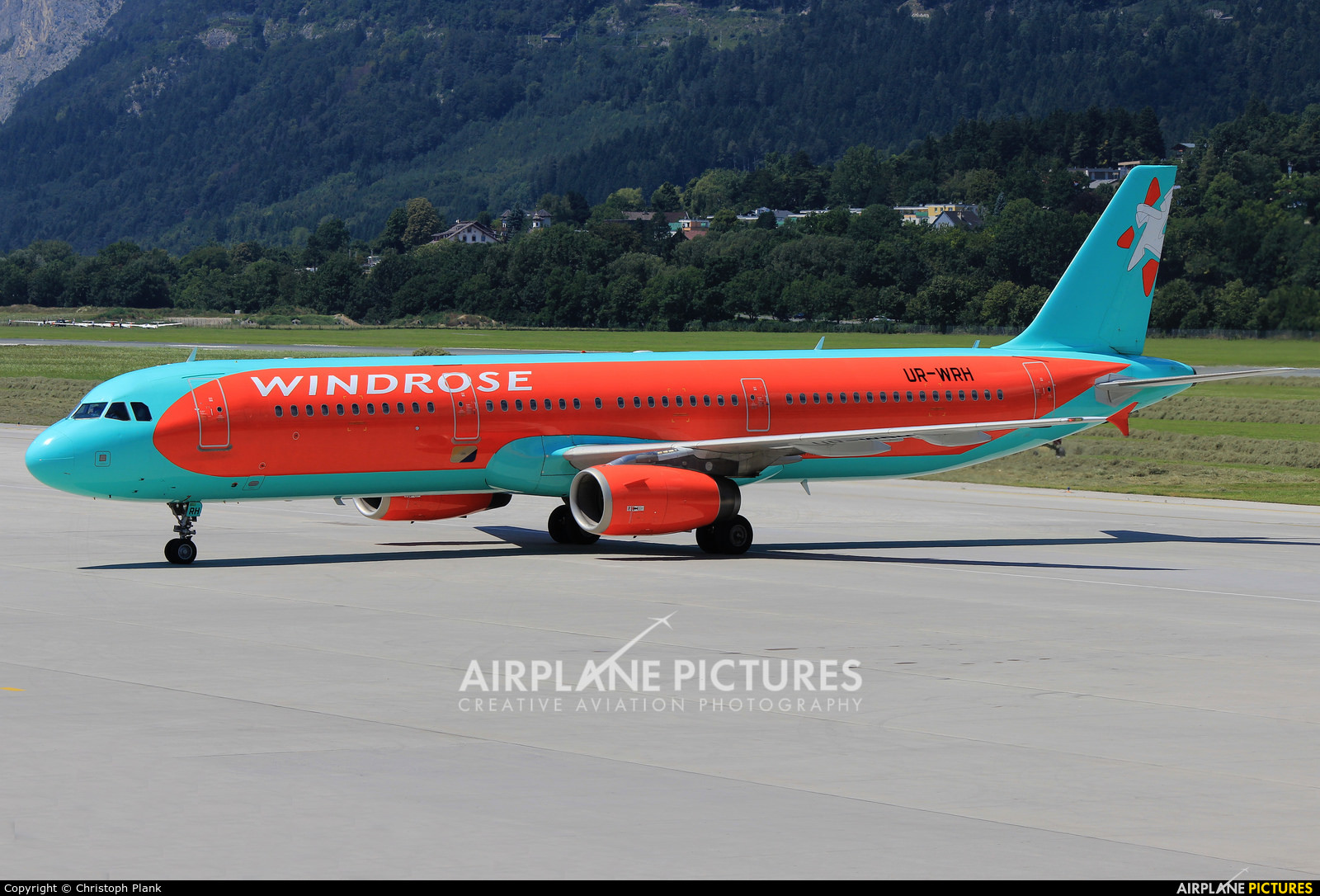 Windrose Air UR-WRH aircraft at Innsbruck