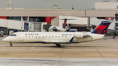 N937EV - Delta Connection - Express Jet Airlines Canadair CL-600 CRJ-200
