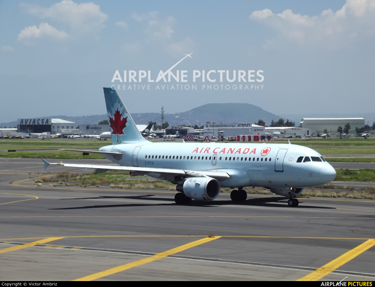Air Canada C-FYJI aircraft at Mexico City - Licenciado Benito Juarez Intl