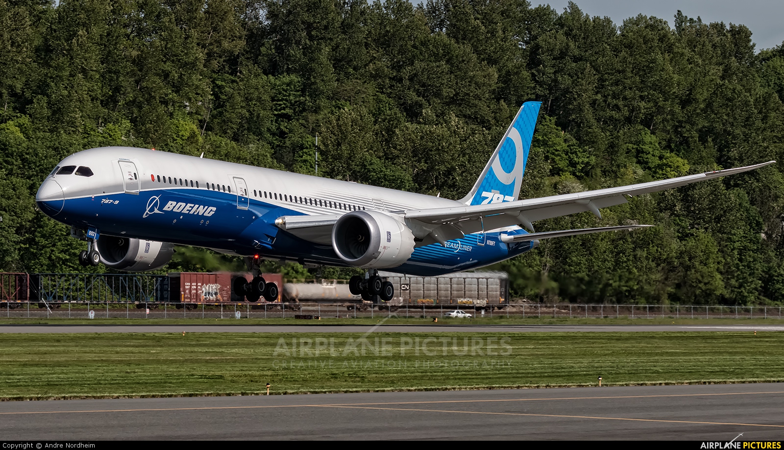 Boeing Company N789FT aircraft at Seattle - Boeing Field / King County Intl