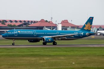 VN-A363 - Vietnam Airlines Airbus A321