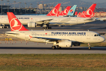 TC-JLU - Turkish Airlines Airbus A319