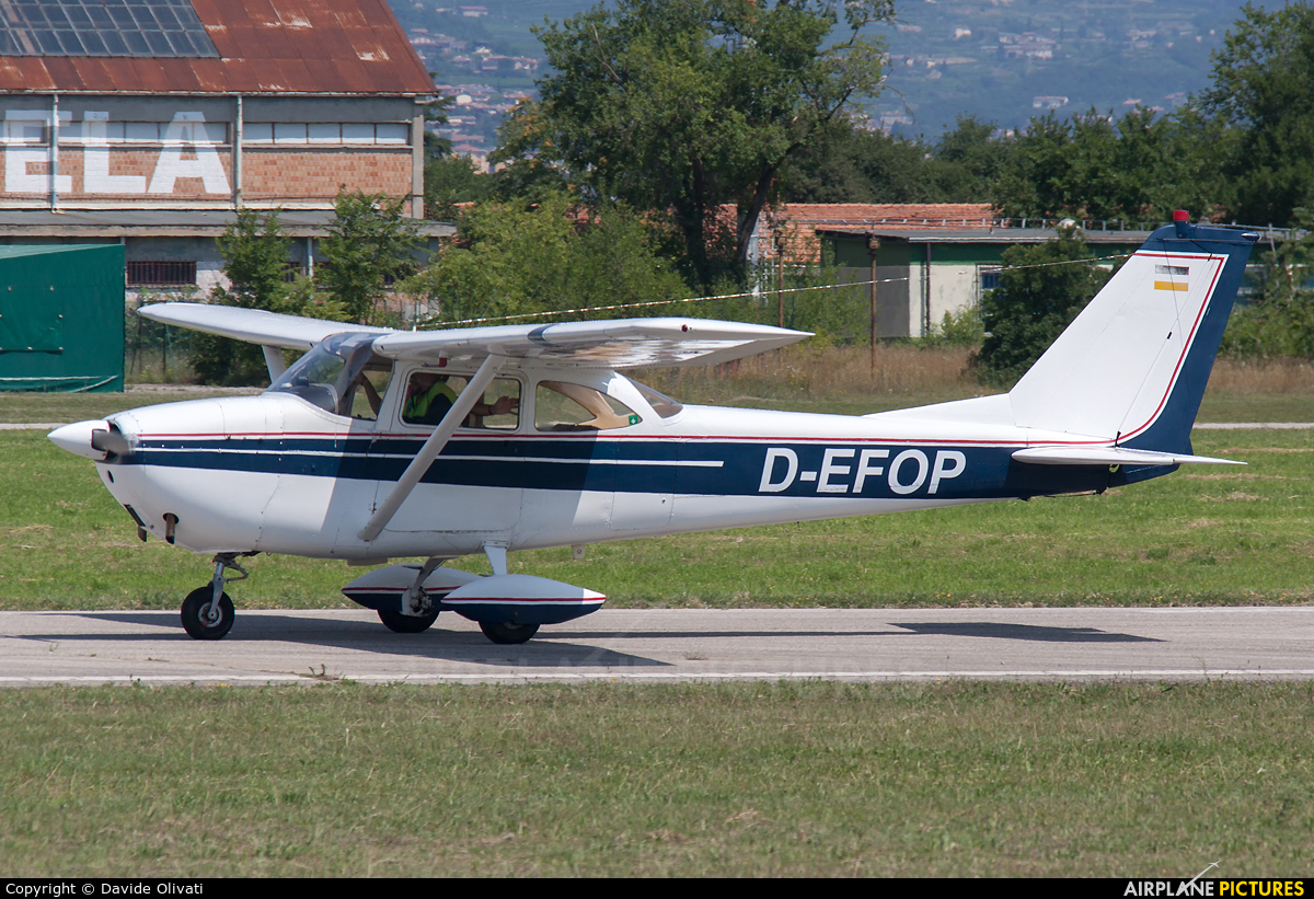 Private D-EFOP aircraft at Verona - Boscomantico