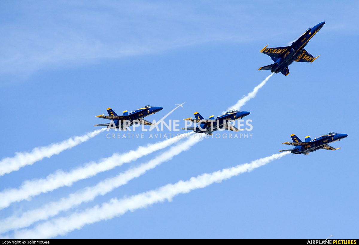 USA - Navy : Blue Angels 163754 aircraft at Seattle - Boeing Field / King County Intl